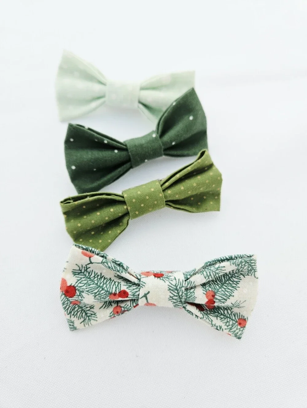 Kids Green Holiday Bow Hair Clips - Set of 4